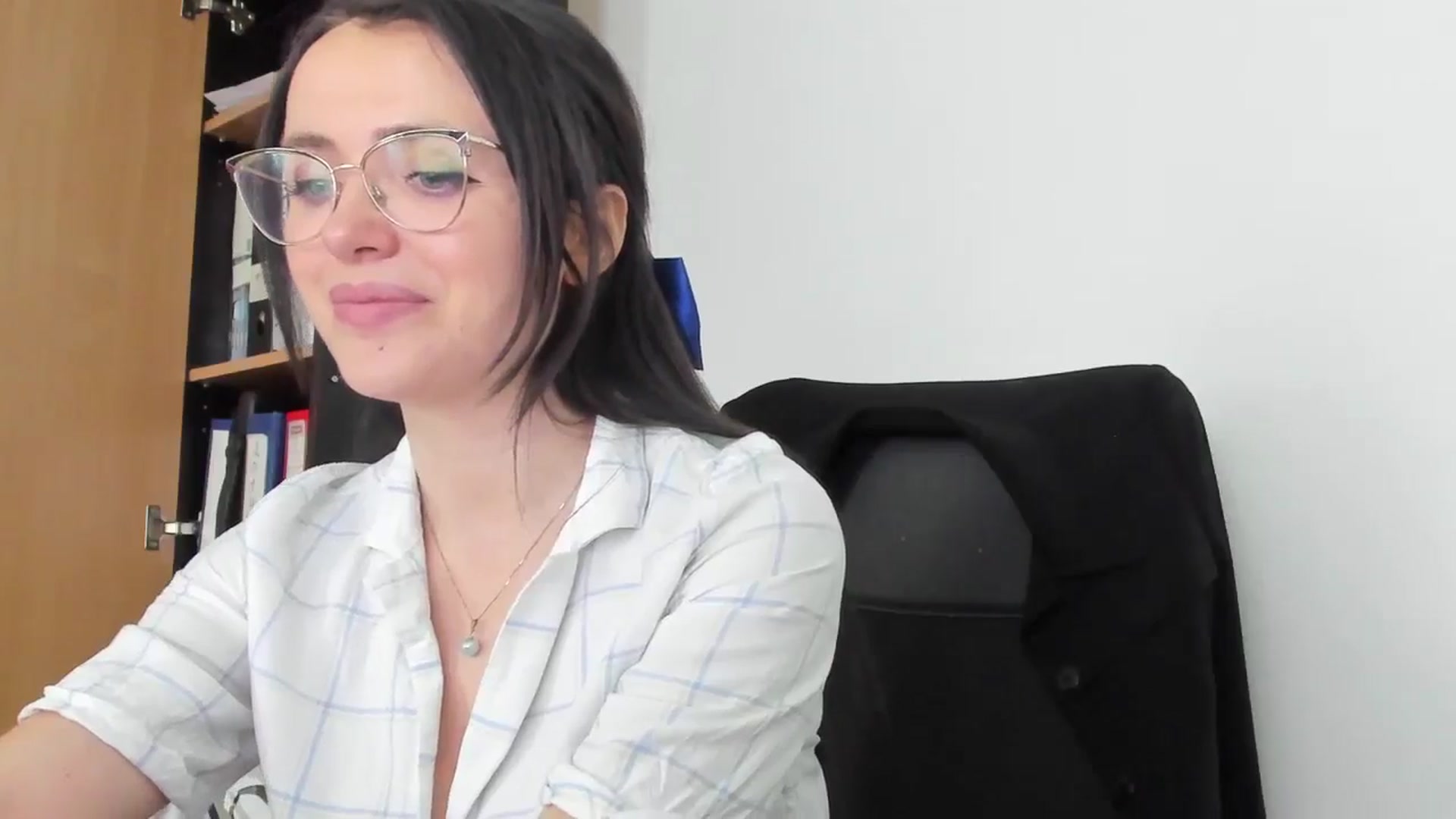 Gallery image thumbnail from Twinkle_Fire's myfreecams stream on, 05/30/2024, 16:30 image 2 of 20