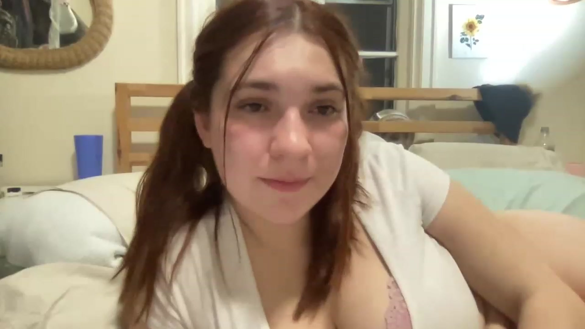 Gallery image thumbnail from Twinkletits7's myfreecams stream on, 02/07/2023, 09:22 image 13 of 20