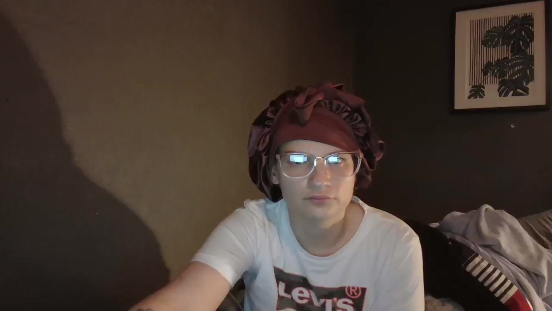 Gallery image thumbnail from Twistedkitty8's myfreecams stream on, 12/16/2024, 10:23 image 14 of 20