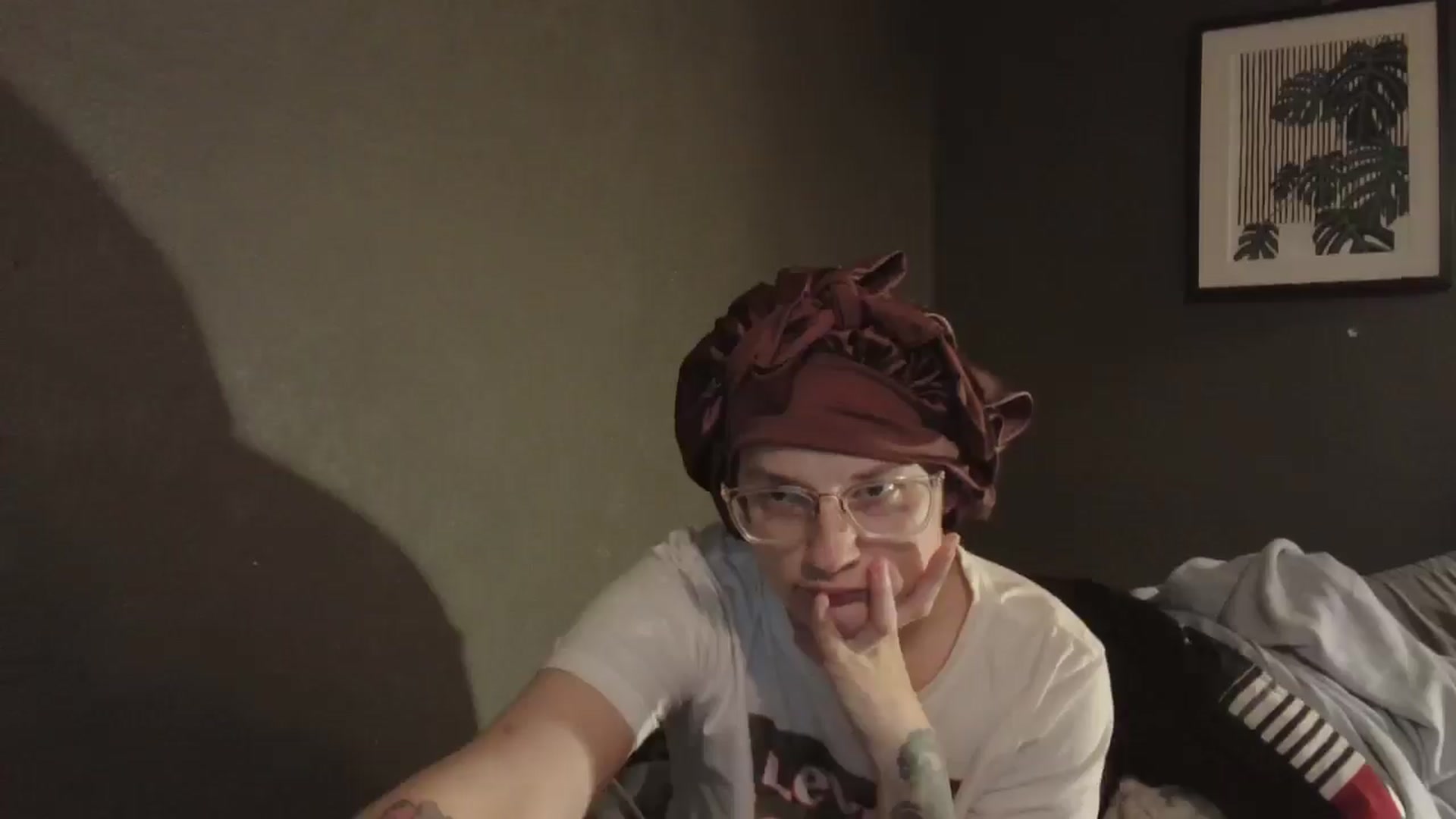 Gallery image thumbnail from Twistedkitty8's myfreecams stream on, 12/16/2024, 10:23 image 16 of 20
