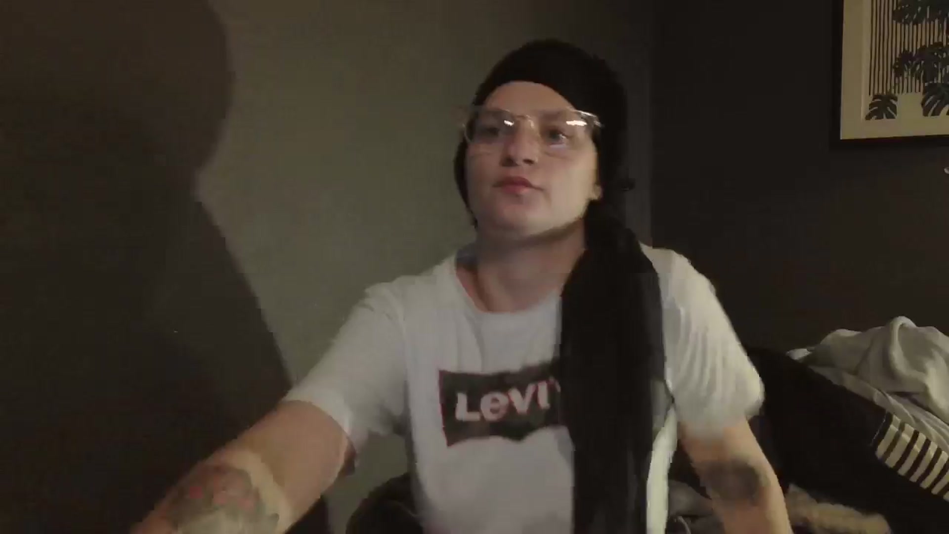 Gallery image thumbnail from Twistedkitty8's myfreecams stream on, 12/16/2024, 12:53 image 17 of 20