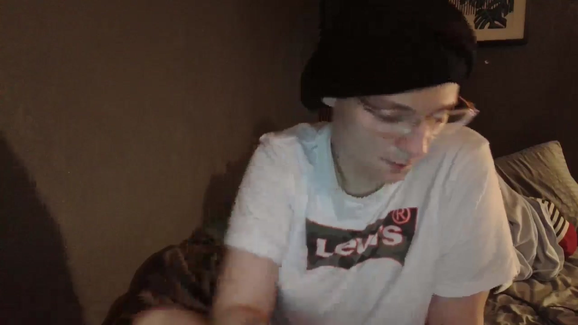 Gallery image thumbnail from Twistedkitty8's myfreecams stream on, 12/16/2024, 12:53 image 8 of 20