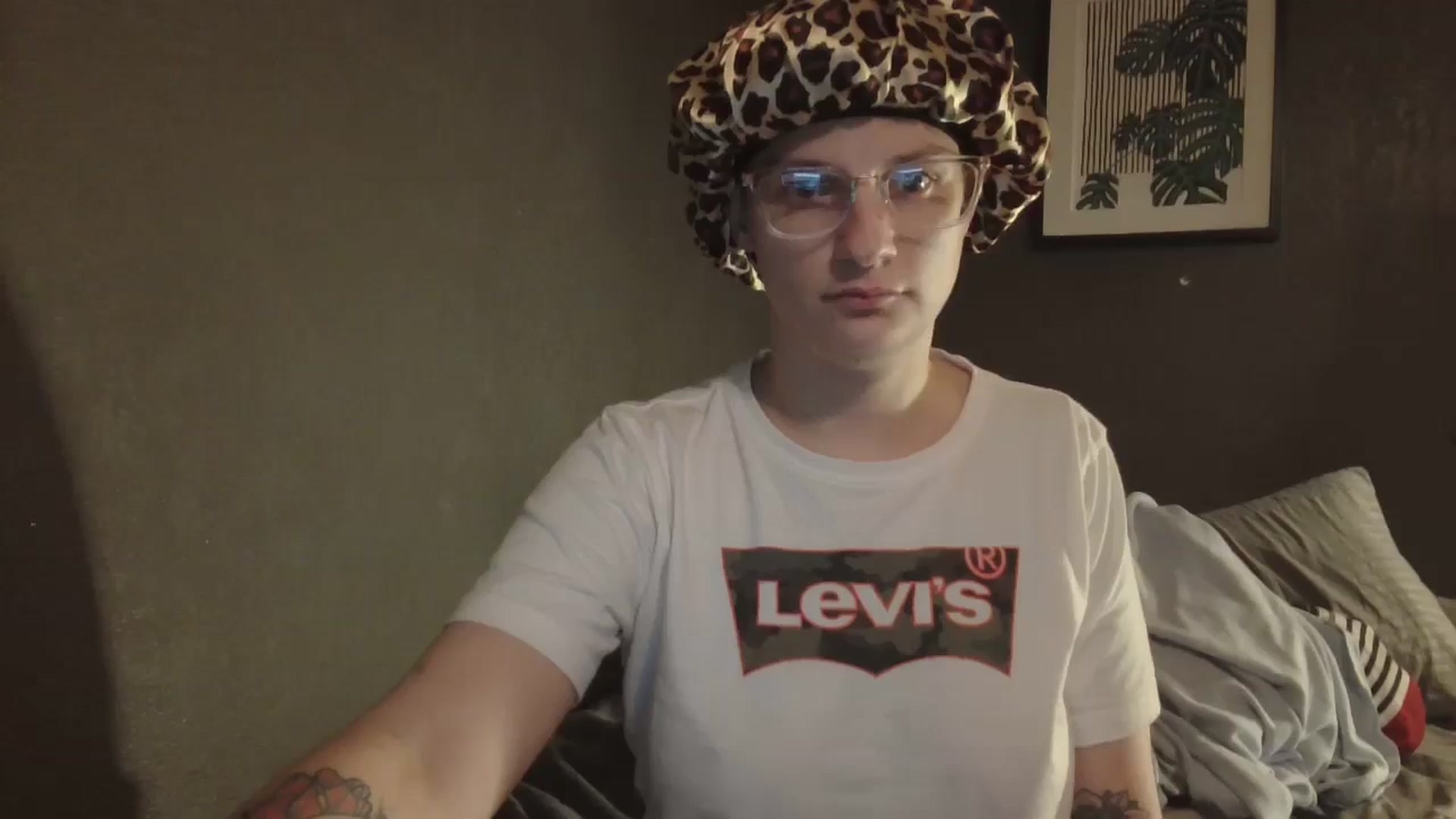 Gallery image thumbnail from Twistedkitty8's myfreecams stream on, 12/16/2024, 13:59 image 17 of 20