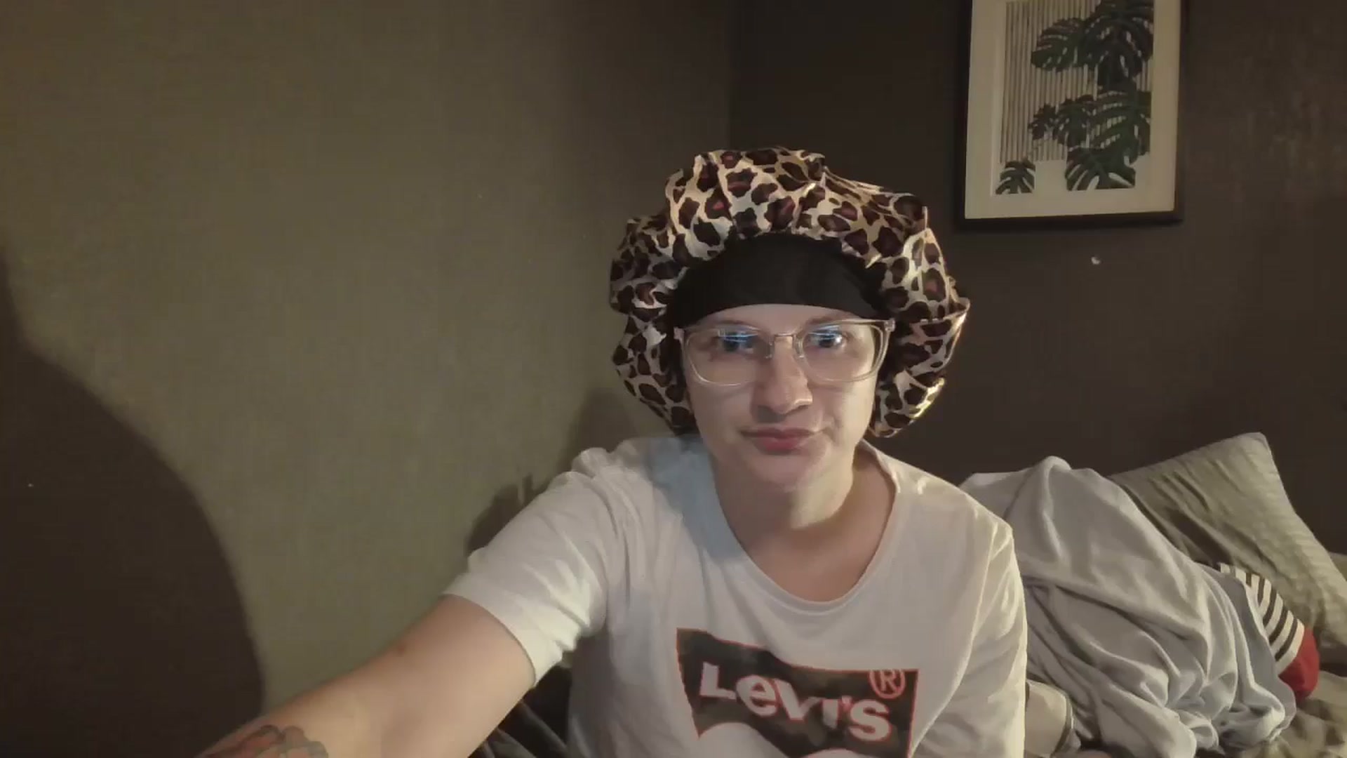 Gallery image thumbnail from Twistedkitty8's myfreecams stream on, 12/16/2024, 13:59 image 16 of 20