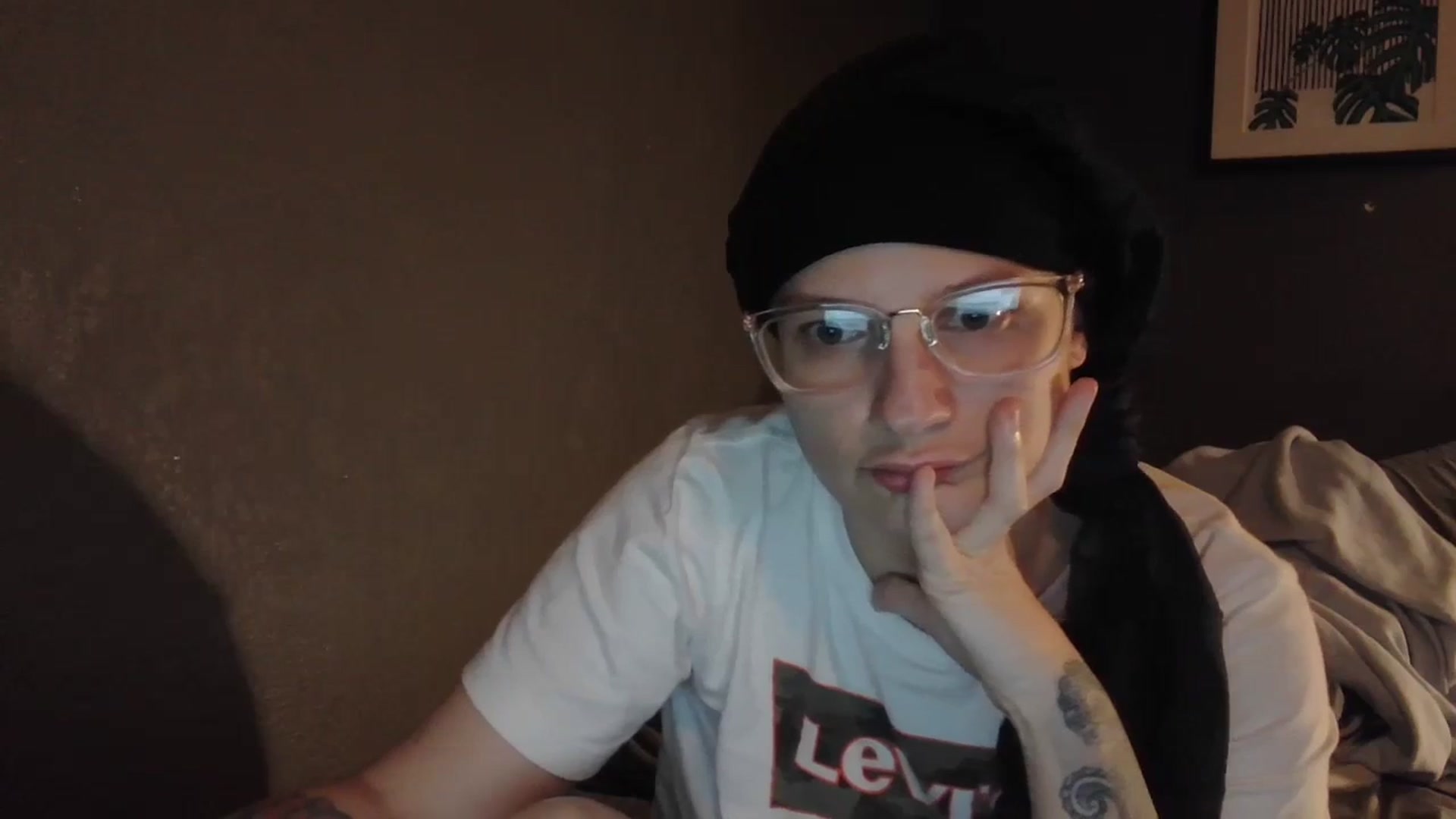 Gallery image thumbnail from Twistedkitty8's myfreecams stream on, 12/16/2024, 13:59 image 3 of 20