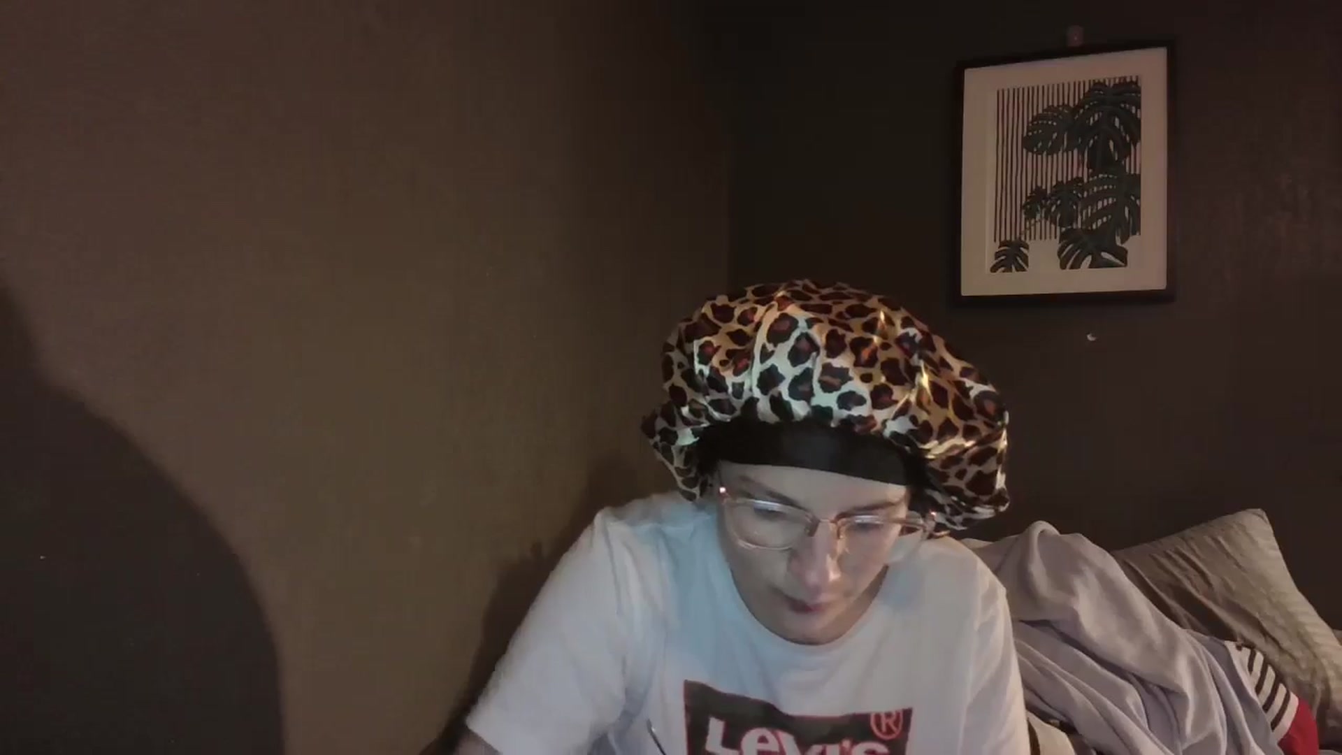 Gallery image thumbnail from Twistedkitty8's myfreecams stream on, 12/16/2024, 13:59 image 12 of 20