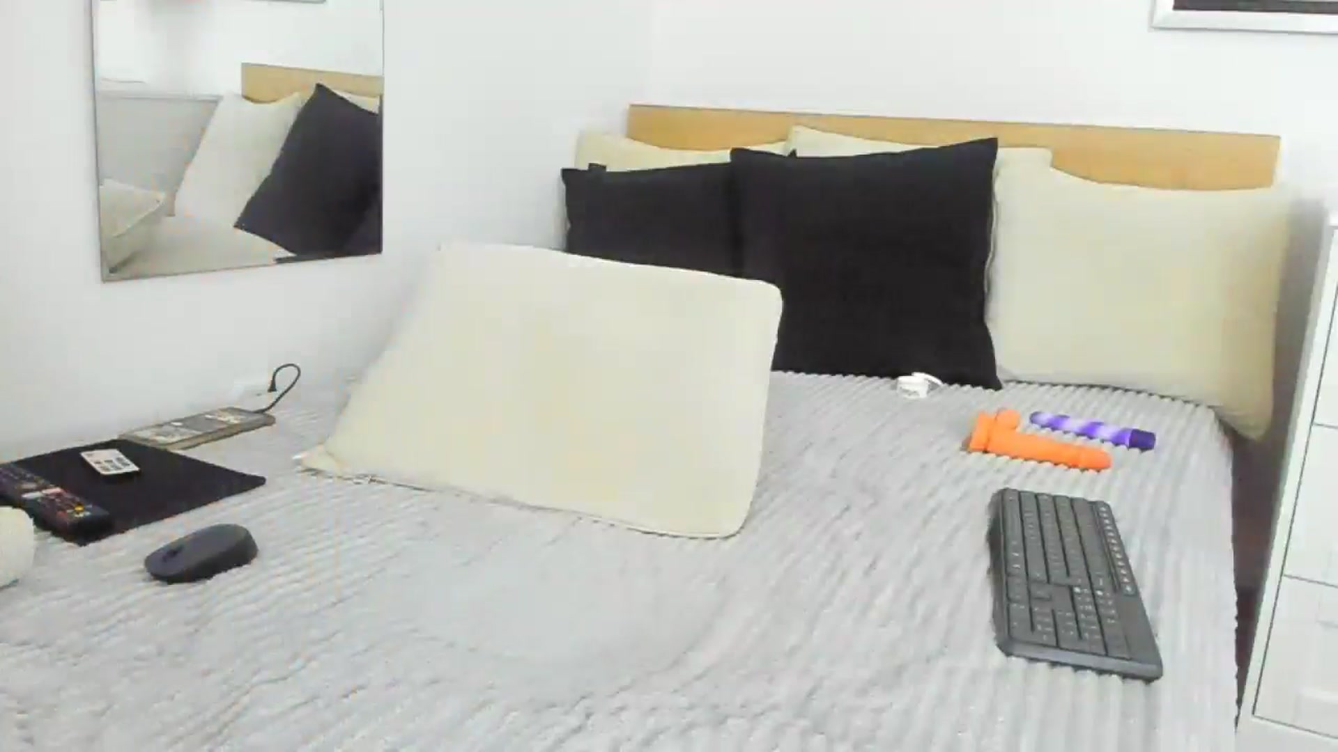 Gallery image thumbnail from TyaRussel's myfreecams stream on, 02/07/2025, 21:14 image 17 of 20