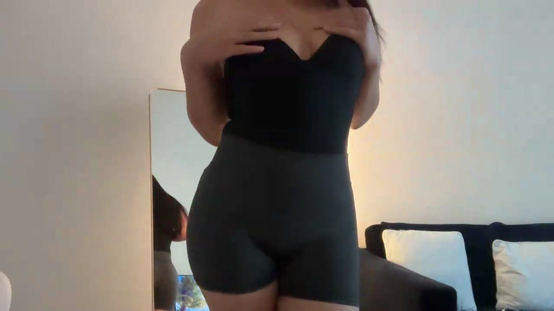 Gallery image thumbnail from Tyhdkolsd's myfreecams stream on, 07/24/2026, 12:14 image 17 of 20