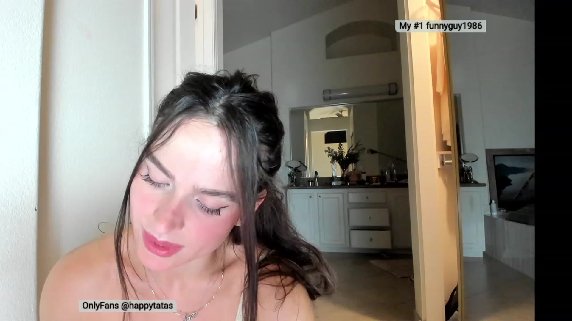 Gallery image thumbnail from TyleyCriss's myfreecams stream on, 11/28/2022, 05:24 image 5 of 20