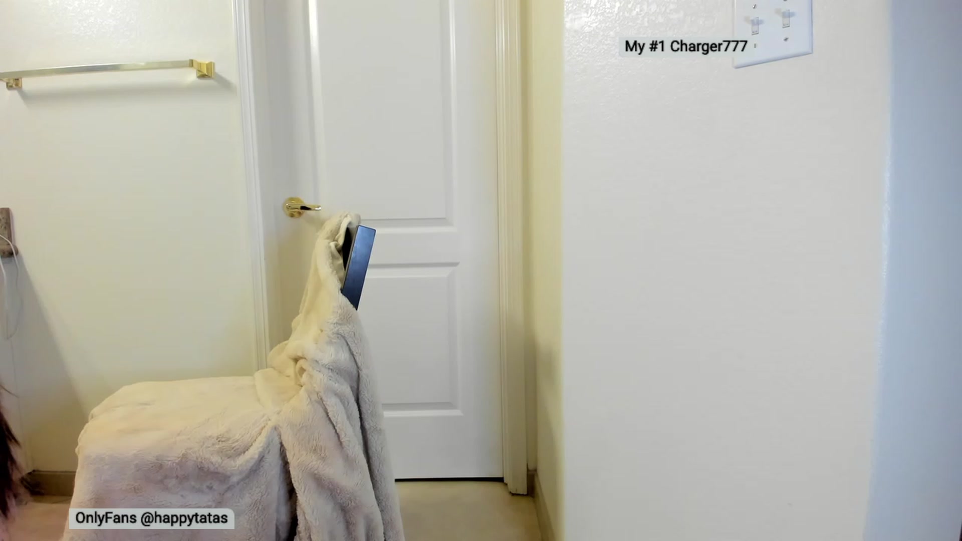 Gallery image thumbnail from TyleyCriss's myfreecams stream on, 01/29/2023, 02:41 image 9 of 20