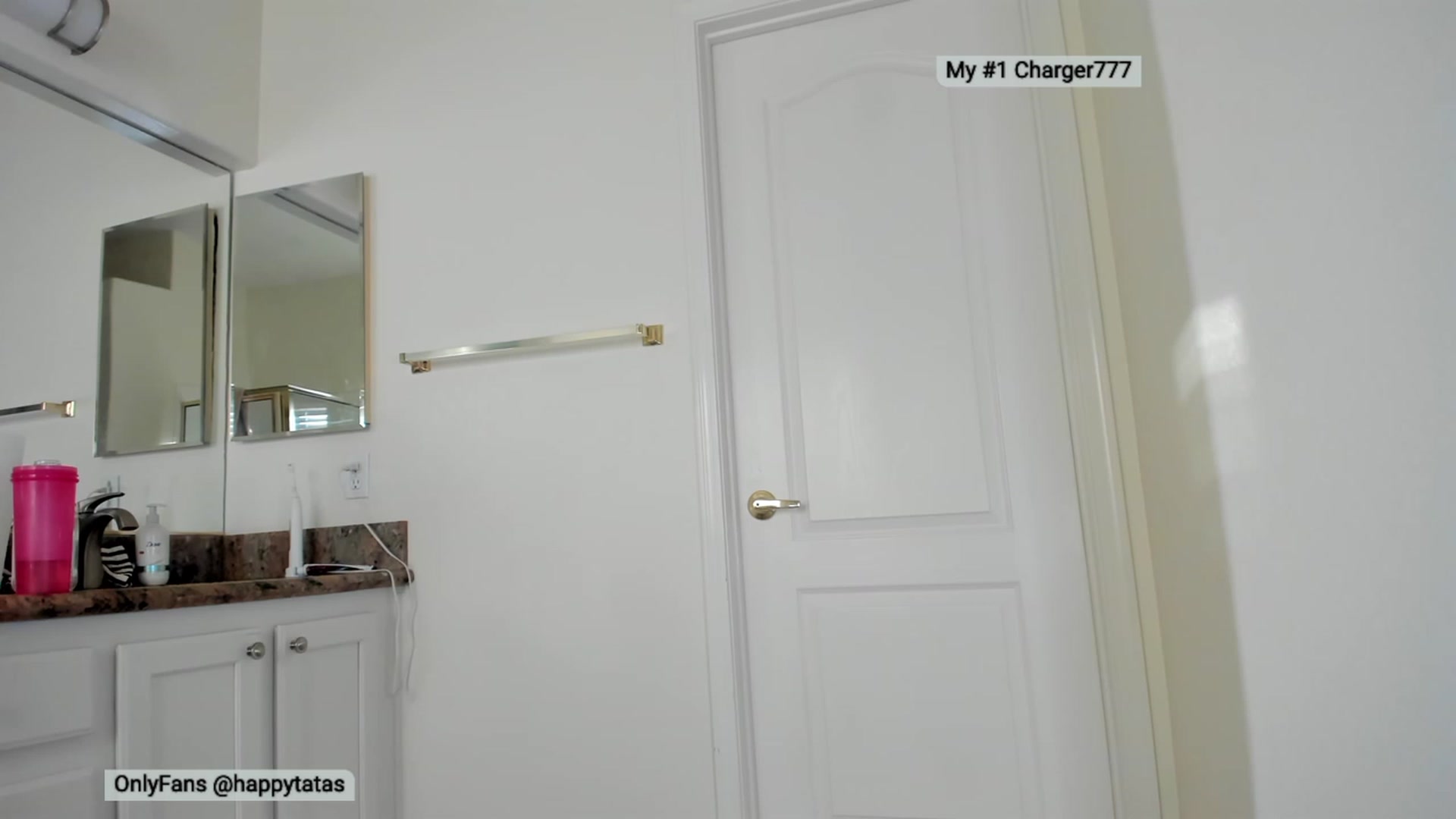 Gallery image thumbnail from TyleyCriss's myfreecams stream on, 01/29/2023, 02:41 image 2 of 20