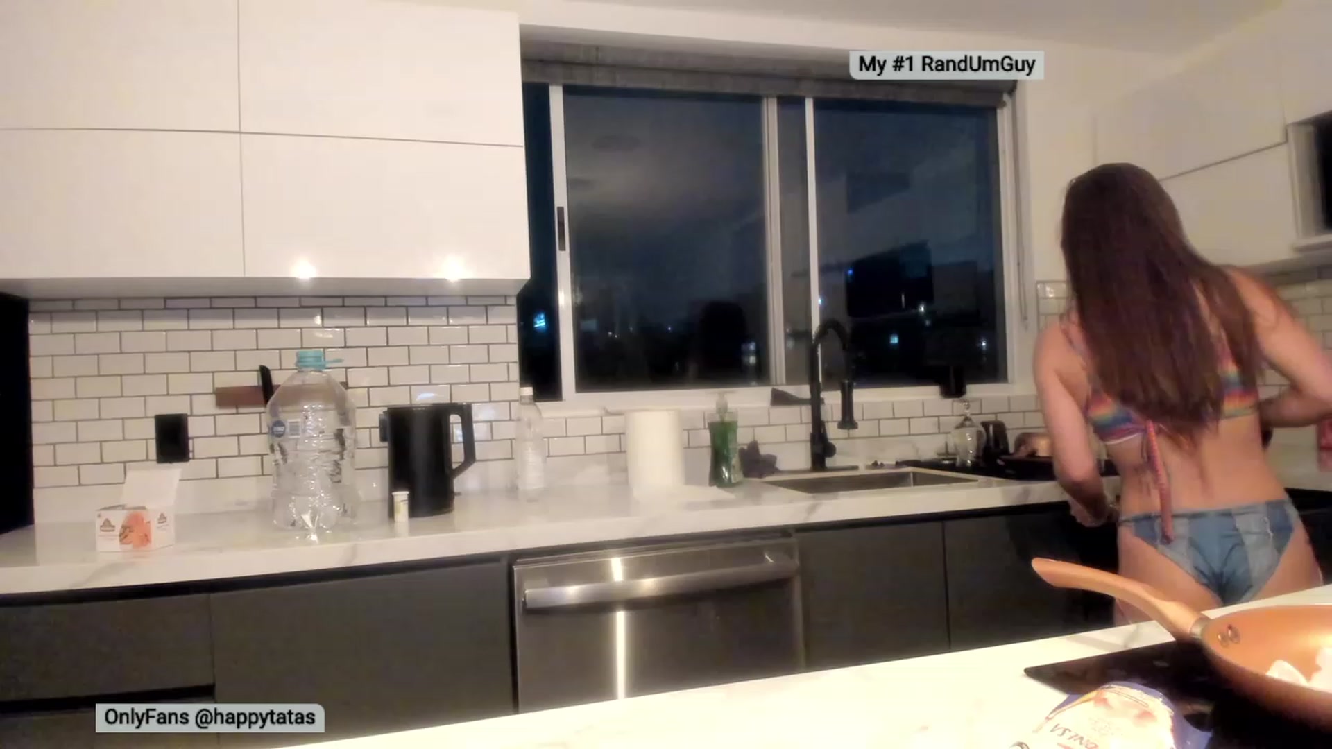 Gallery image thumbnail from TyleyCriss's myfreecams stream on, 06/26/2023, 03:16 image 9 of 20