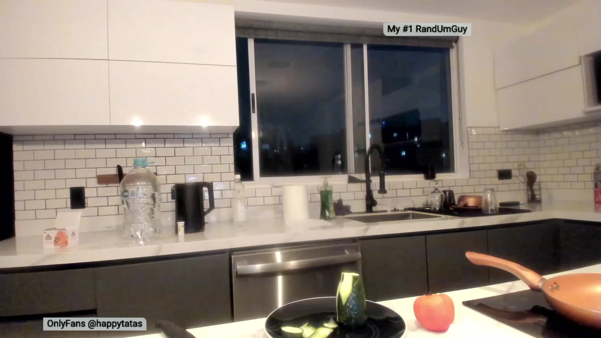 Gallery image thumbnail from TyleyCriss's myfreecams stream on, 06/26/2023, 03:16 image 6 of 20