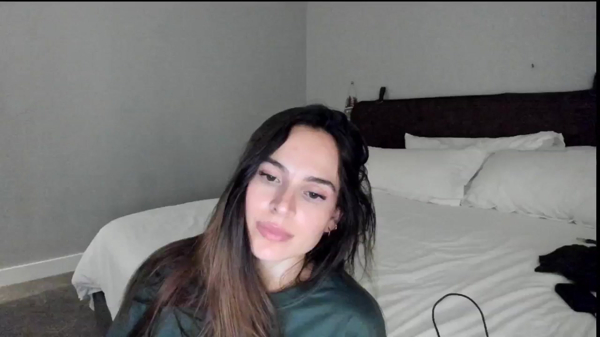 Gallery image thumbnail from TyleyCriss's myfreecams stream on, 01/03/2025, 24:54 image 14 of 20