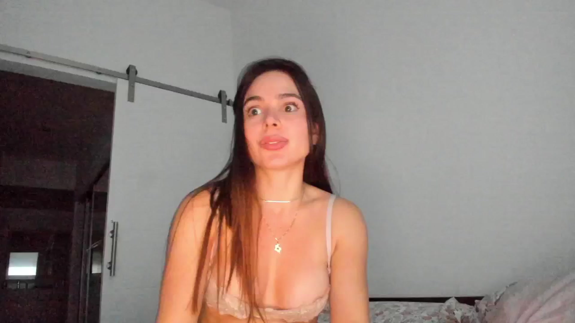 Gallery image thumbnail from TyleyCriss's myfreecams stream on, 03/20/2025, 03:15 image 12 of 20