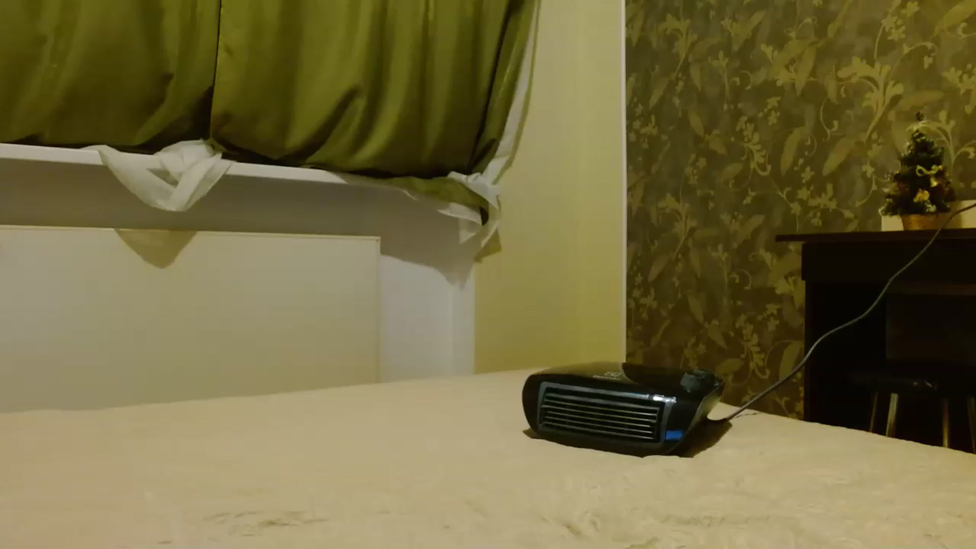 Gallery image thumbnail from UGLYGIRL_'s myfreecams stream on, 01/11/2023, 02:19 image 8 of 20