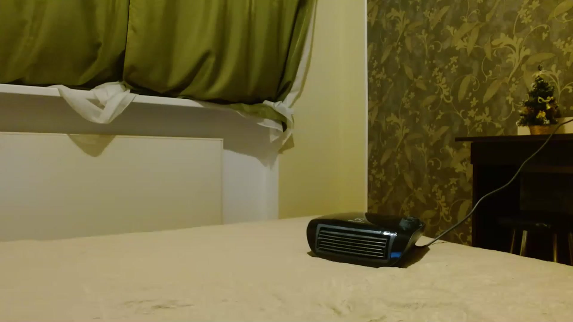 Gallery image thumbnail from UGLYGIRL_'s myfreecams stream on, 01/11/2023, 02:19 image 6 of 20