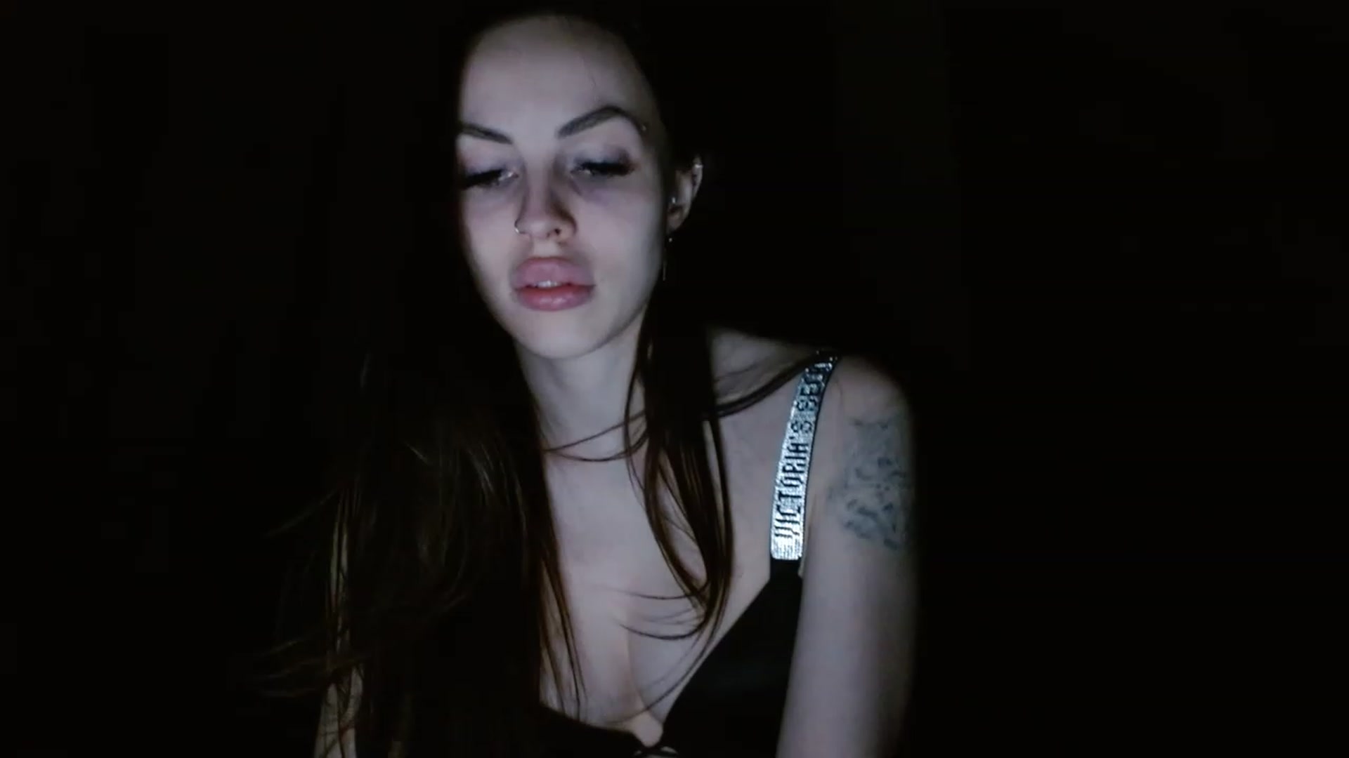 Gallery image thumbnail from UGLYGIRL_'s myfreecams stream on, 02/01/2023, 02:30 image 13 of 20