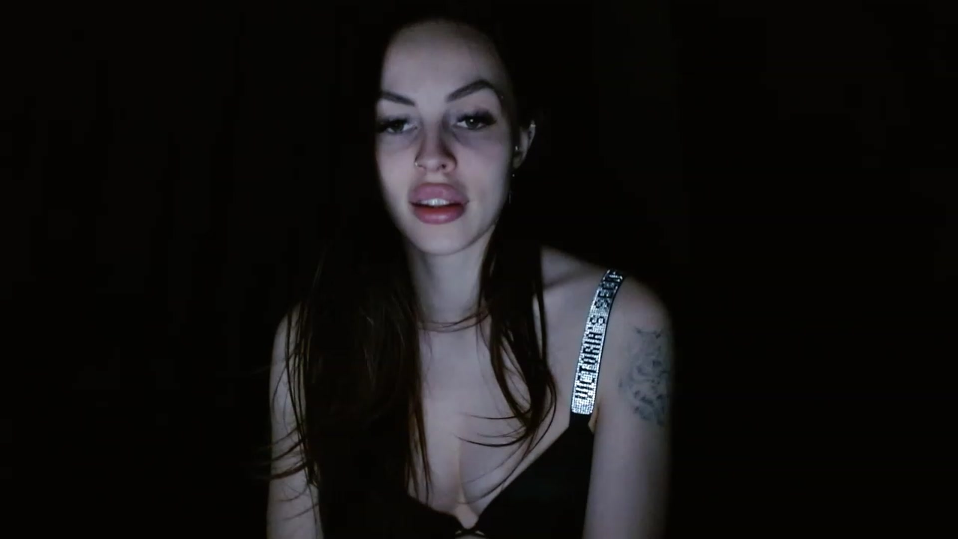 Gallery image thumbnail from UGLYGIRL_'s myfreecams stream on, 02/01/2023, 02:30 image 16 of 20
