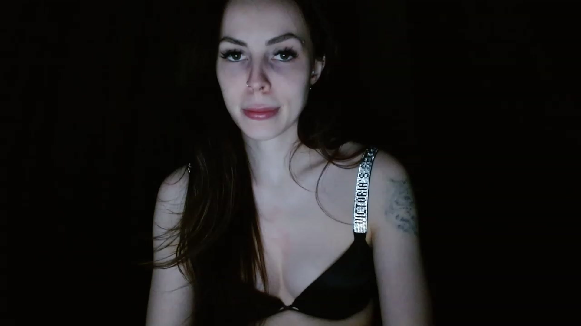 Gallery image thumbnail from UGLYGIRL_'s myfreecams stream on, 02/01/2023, 02:30 image 4 of 20