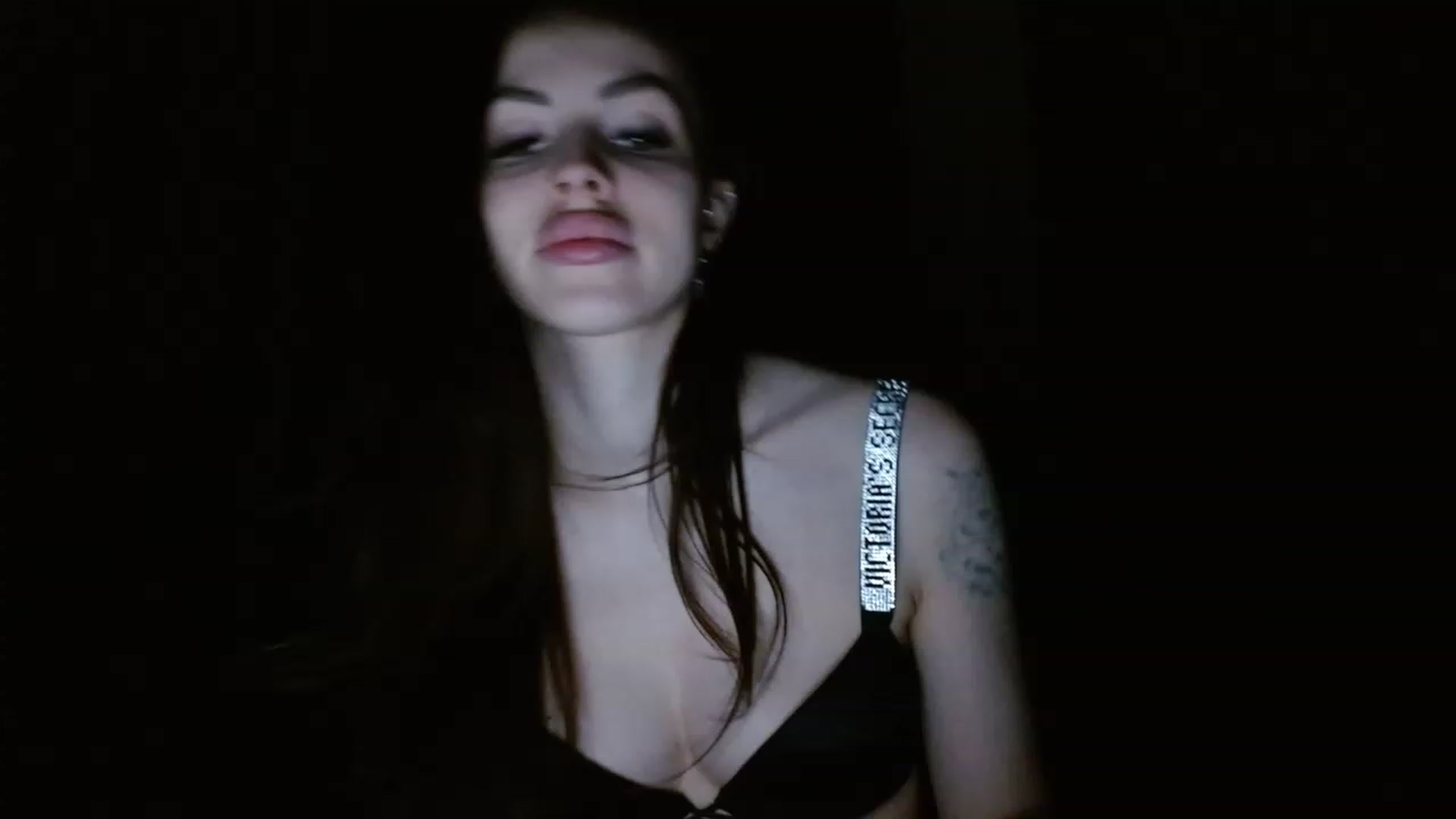 Gallery image thumbnail from UGLYGIRL_'s myfreecams stream on, 02/01/2023, 02:30 image 15 of 20