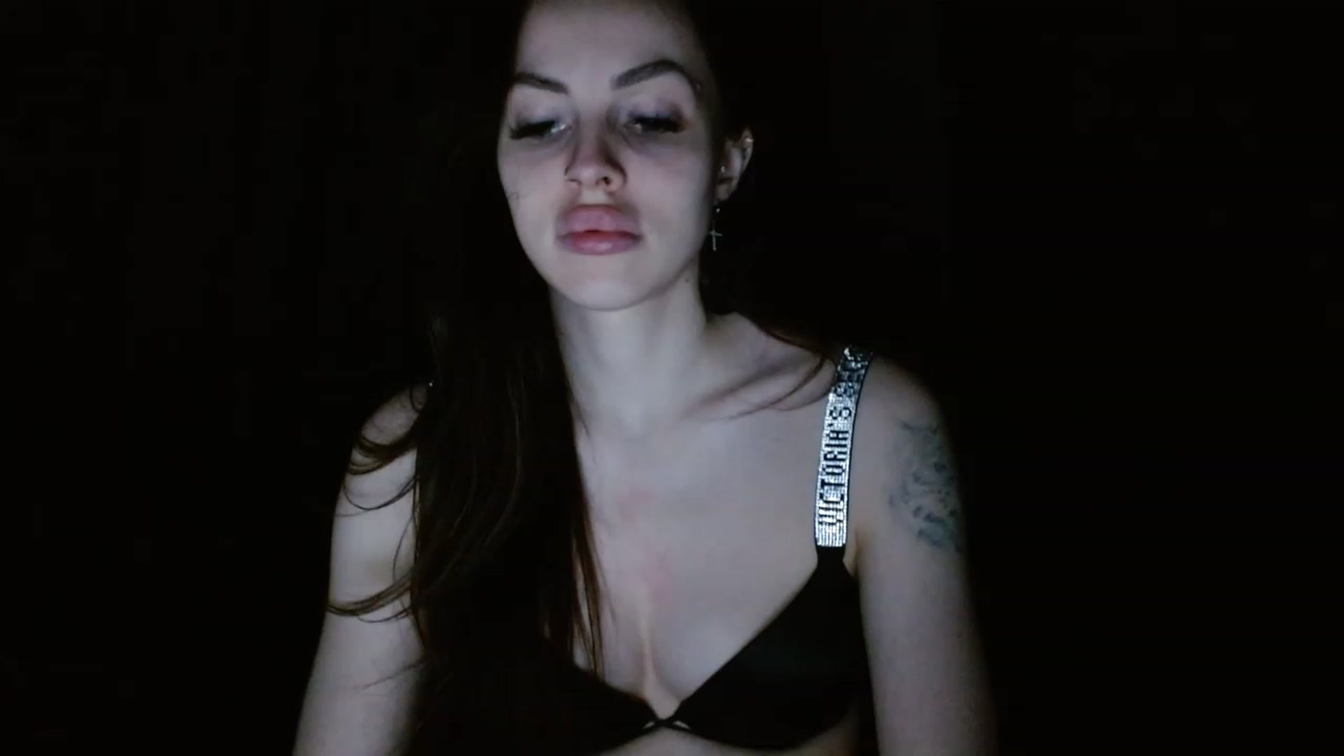 Gallery image thumbnail from UGLYGIRL_'s myfreecams stream on, 02/01/2023, 02:30 image 3 of 20