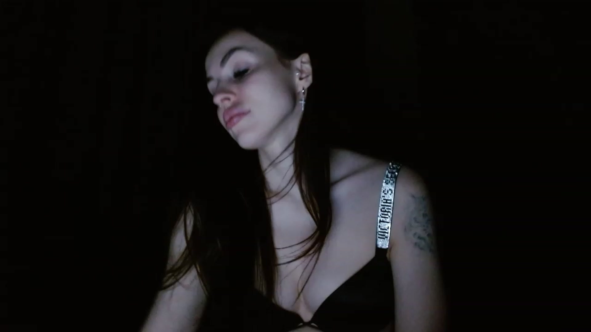 Gallery image thumbnail from UGLYGIRL_'s myfreecams stream on, 02/01/2023, 02:30 image 18 of 20