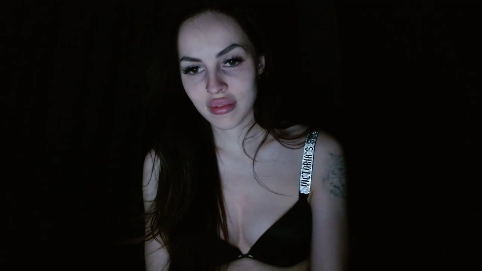 Gallery image thumbnail from UGLYGIRL_'s myfreecams stream on, 02/01/2023, 02:30 image 5 of 20