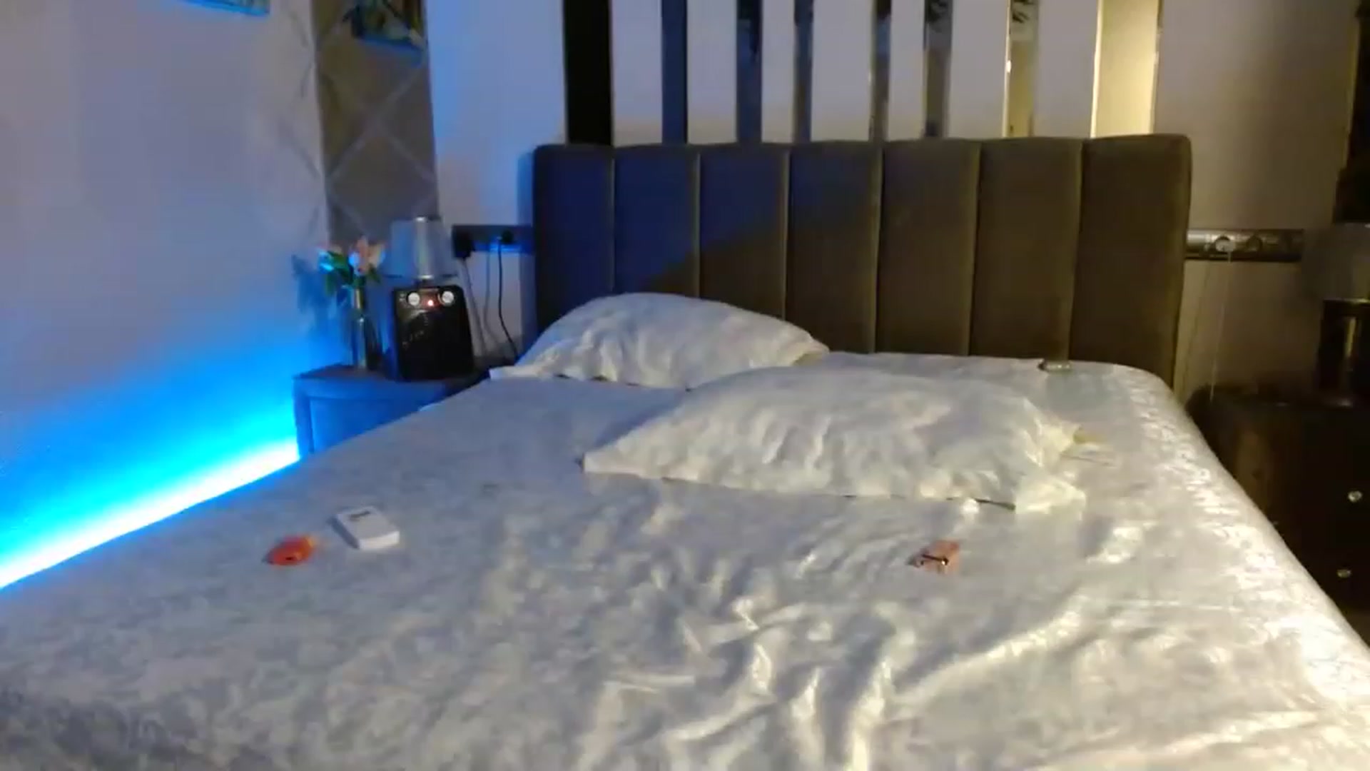 Gallery image thumbnail from UGLYGIRL_'s myfreecams stream on, 03/02/2023, 02:43 image 16 of 20
