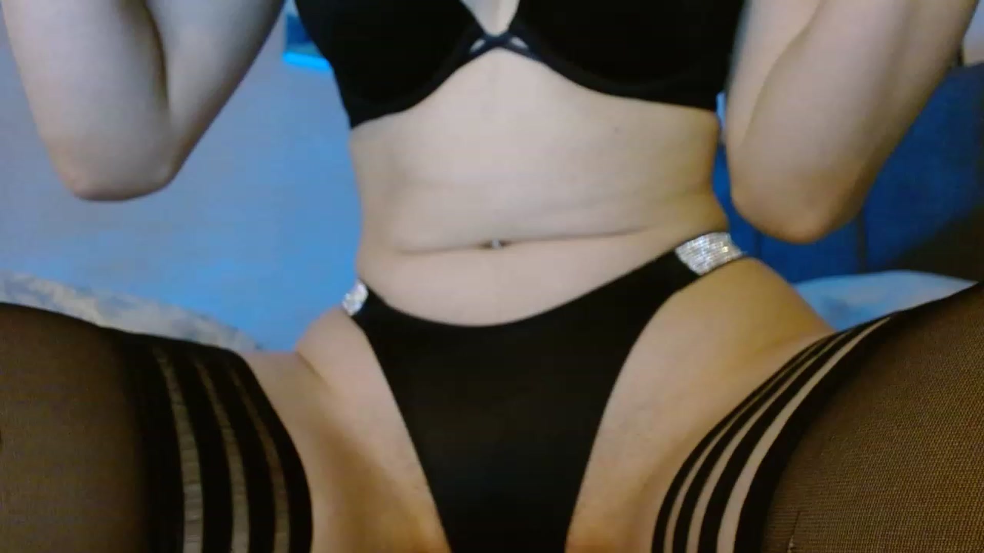 Gallery image thumbnail from UGLYGIRL_'s myfreecams stream on, 03/07/2023, 03:03 image 11 of 20
