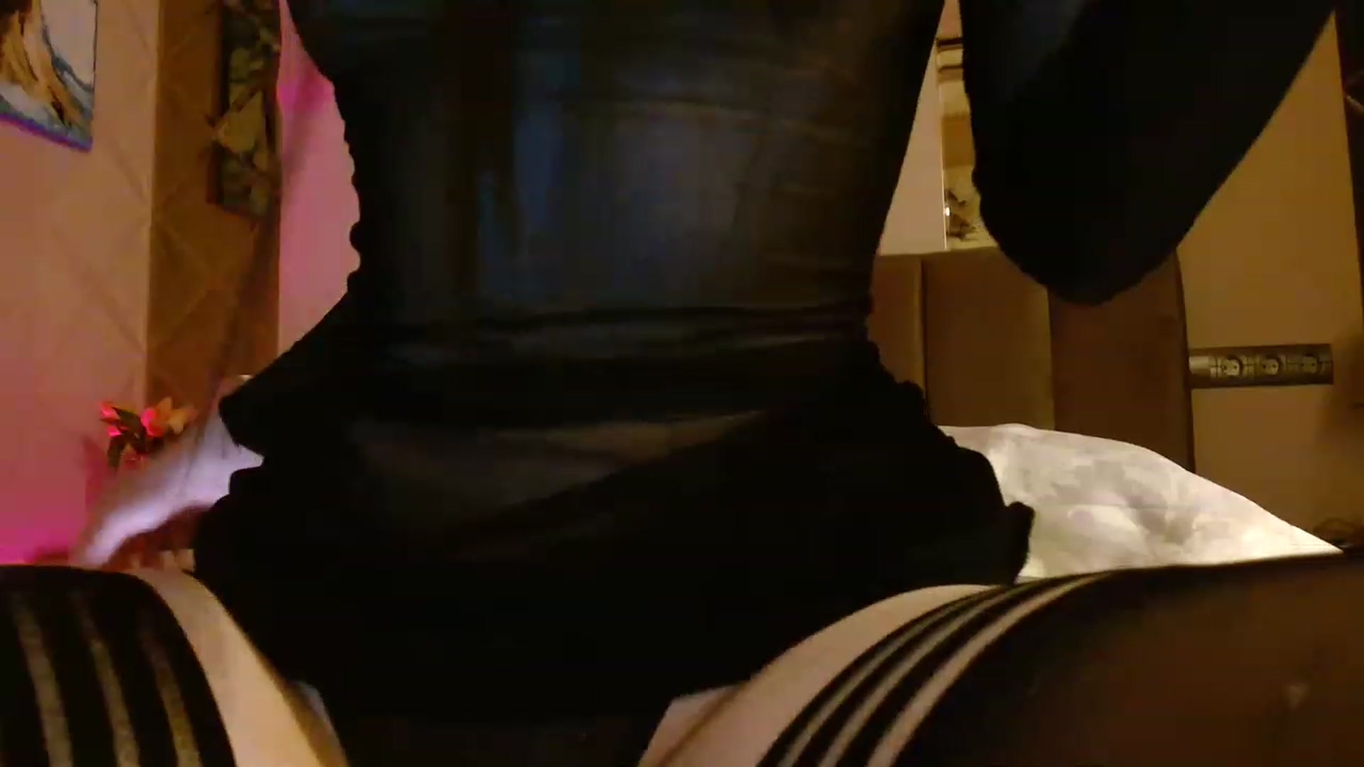 Gallery image thumbnail from UGLYGIRL_'s myfreecams stream on, 03/10/2023, 02:34 image 14 of 20