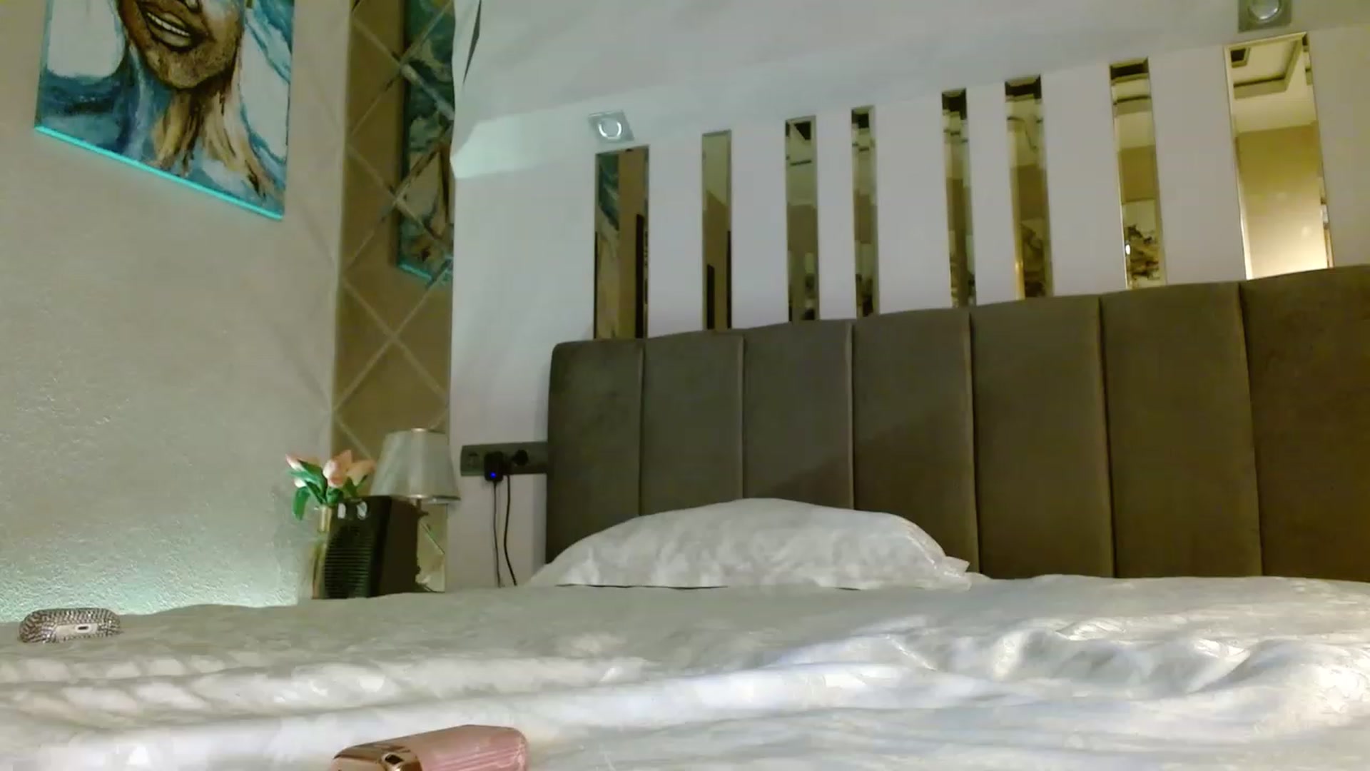 Gallery image thumbnail from UGLYGIRL_'s myfreecams stream on, 03/11/2023, 22:18 image 4 of 20