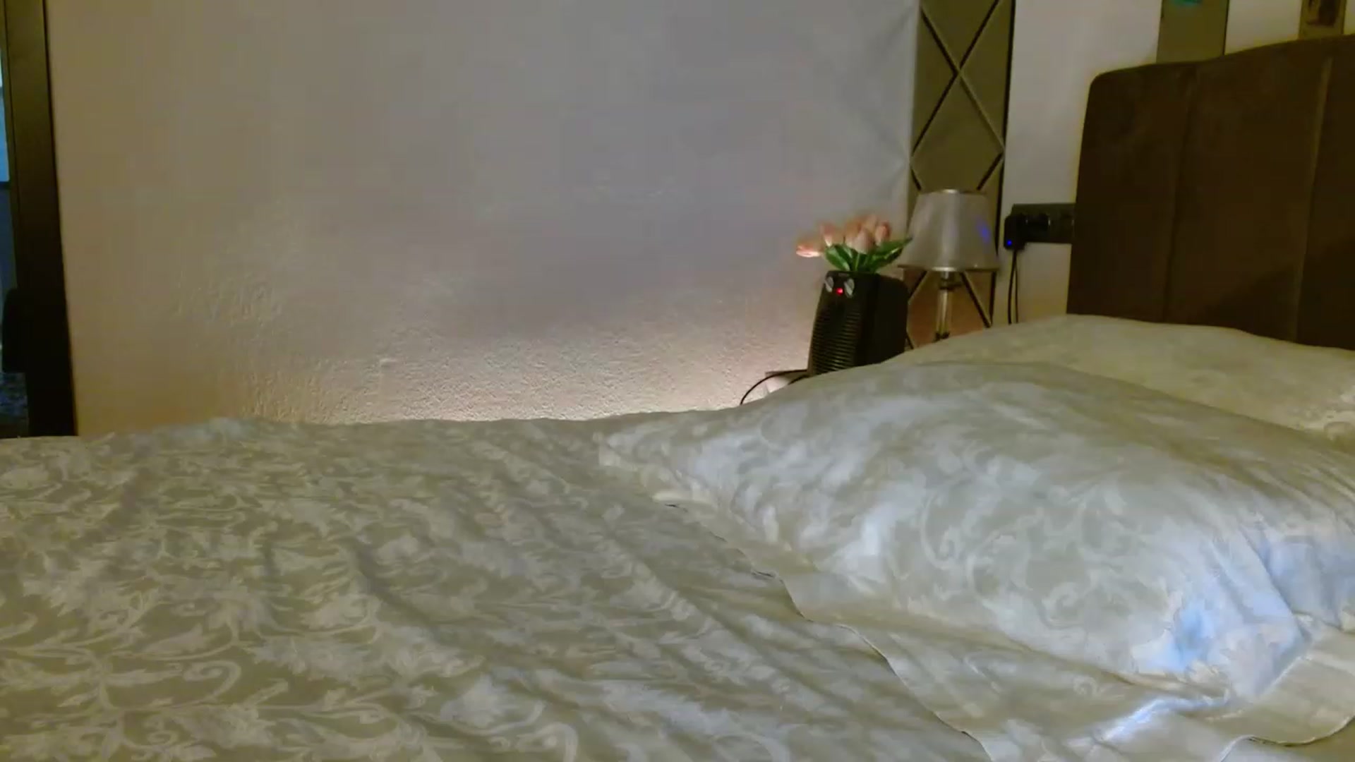 Gallery image thumbnail from UGLYGIRL_'s myfreecams stream on, 04/12/2023, 05:24 image 11 of 20