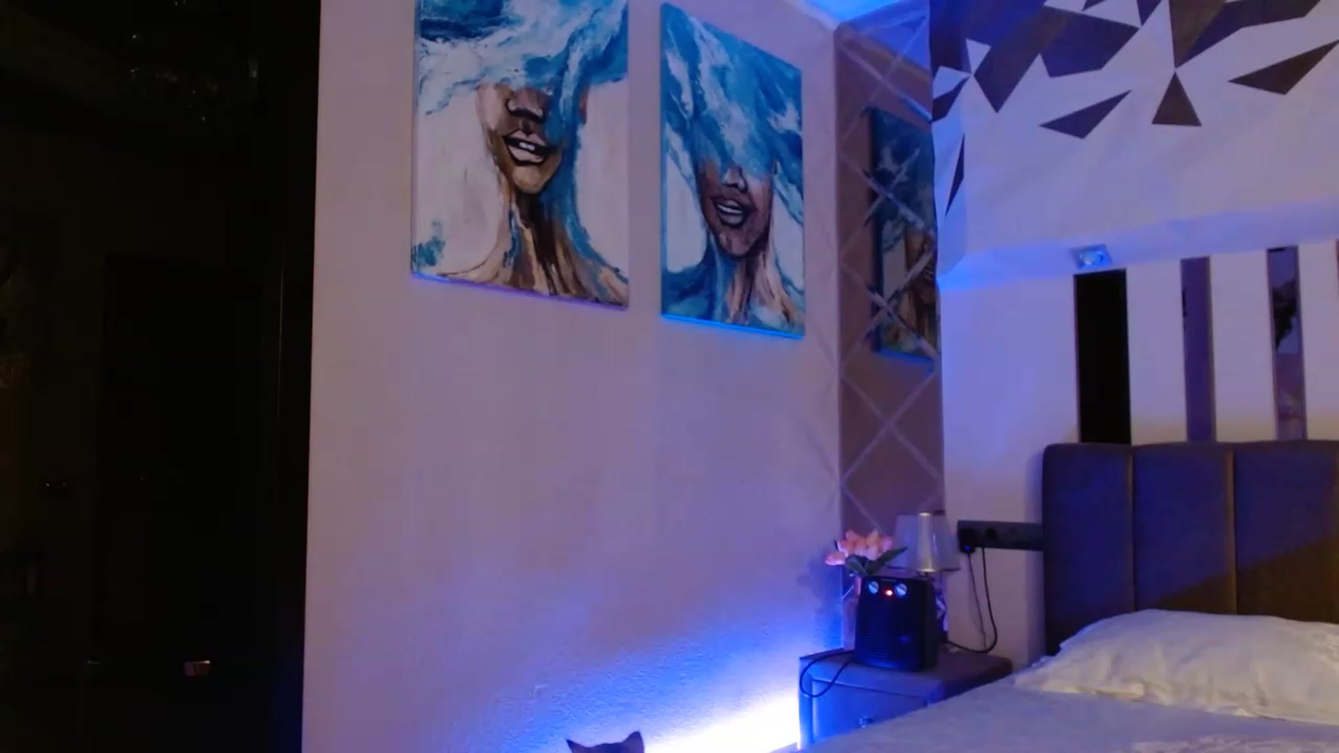 Gallery image thumbnail from UGLYGIRL_'s myfreecams stream on, 04/12/2023, 05:24 image 4 of 20