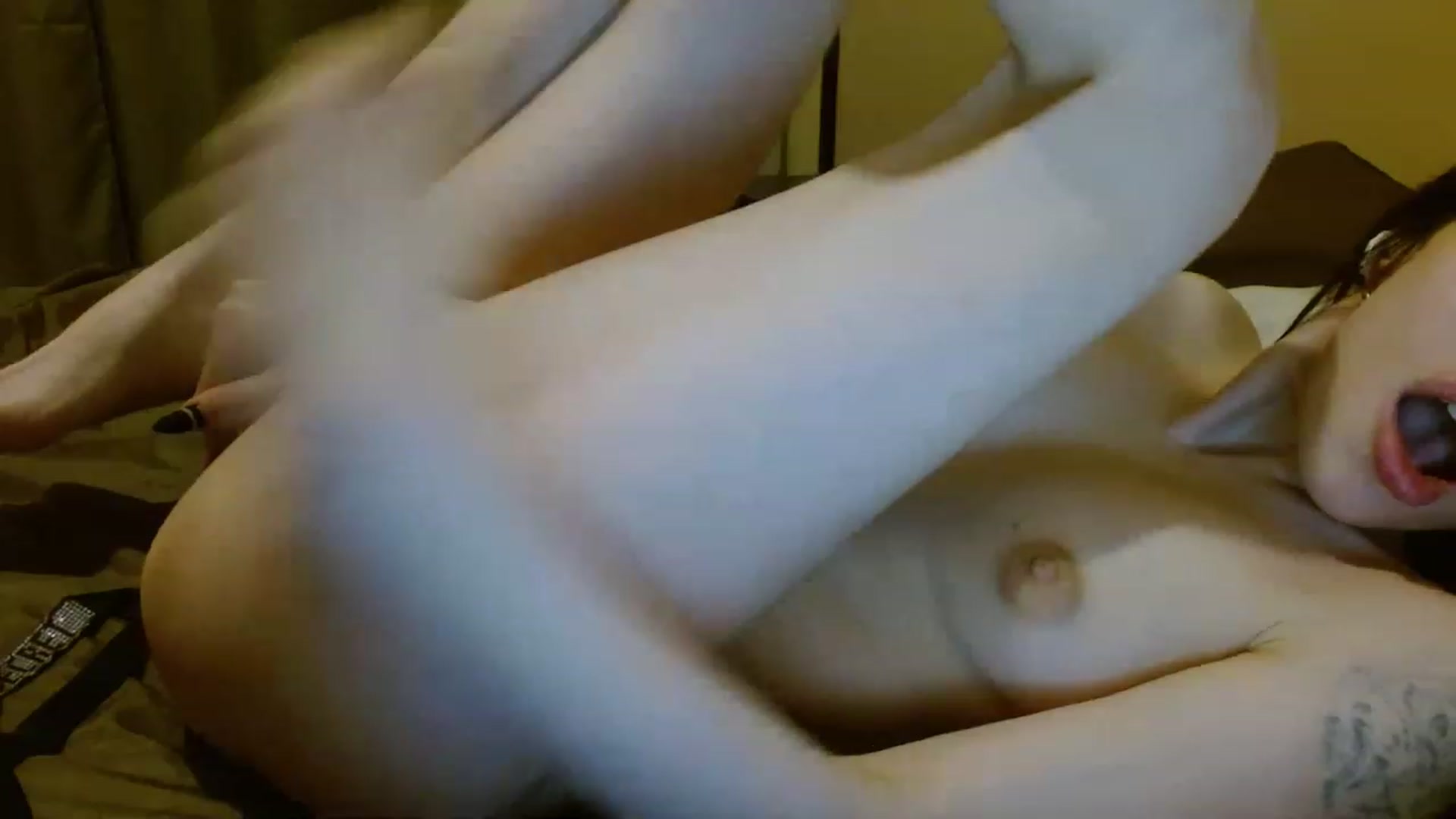Gallery image thumbnail from UGLYGIRL_'s myfreecams stream on, 05/14/2023, 24:19 image 11 of 20