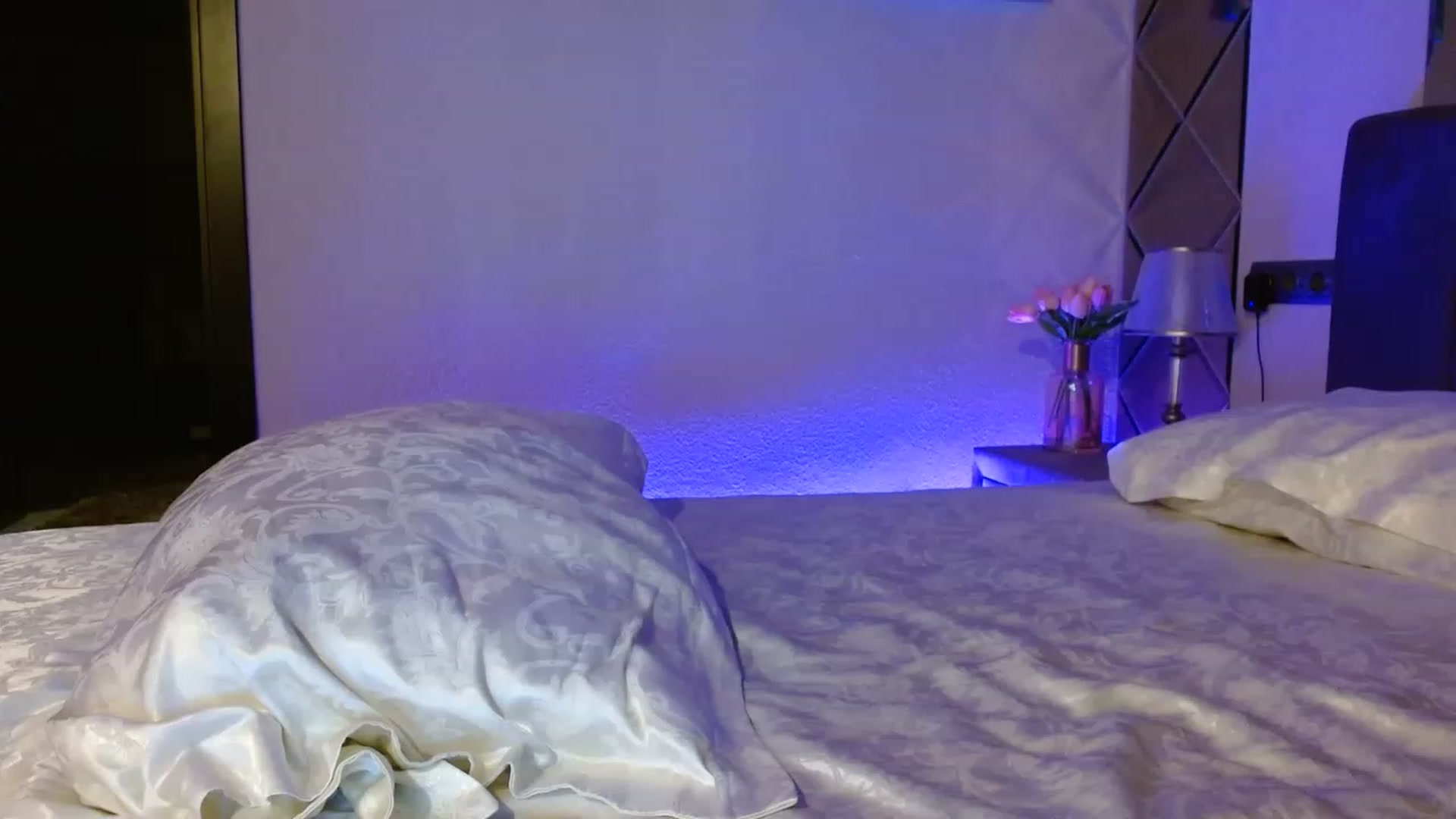 Gallery image thumbnail from UGLYGIRL_'s myfreecams stream on, 05/20/2023, 01:19 image 9 of 20