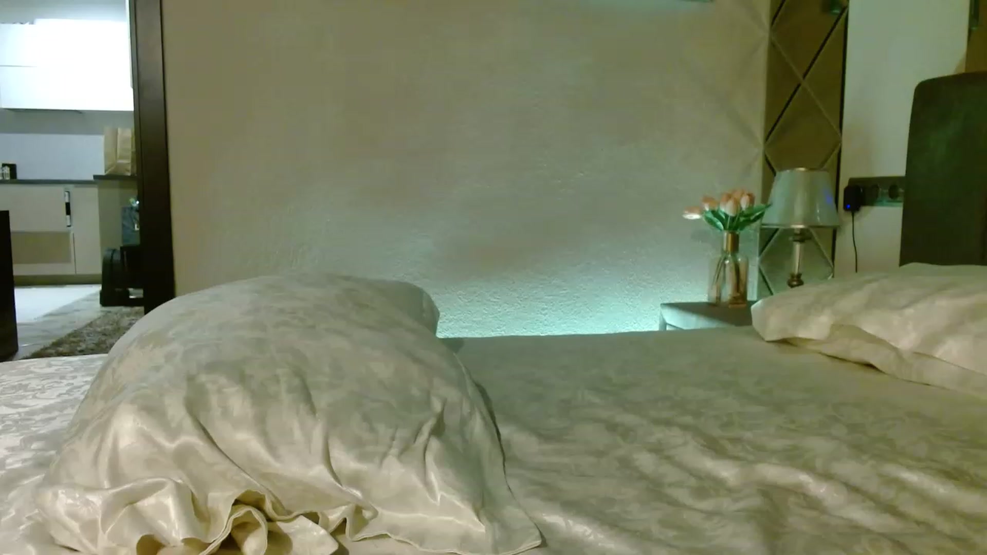 Gallery image thumbnail from UGLYGIRL_'s myfreecams stream on, 05/20/2023, 01:19 image 14 of 20