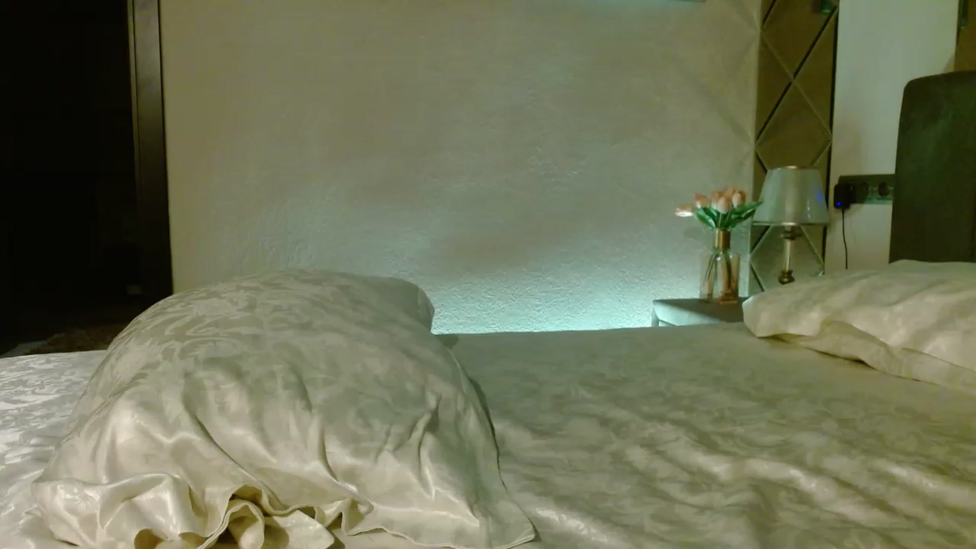 Gallery image thumbnail from UGLYGIRL_'s myfreecams stream on, 05/20/2023, 01:19 image 10 of 20