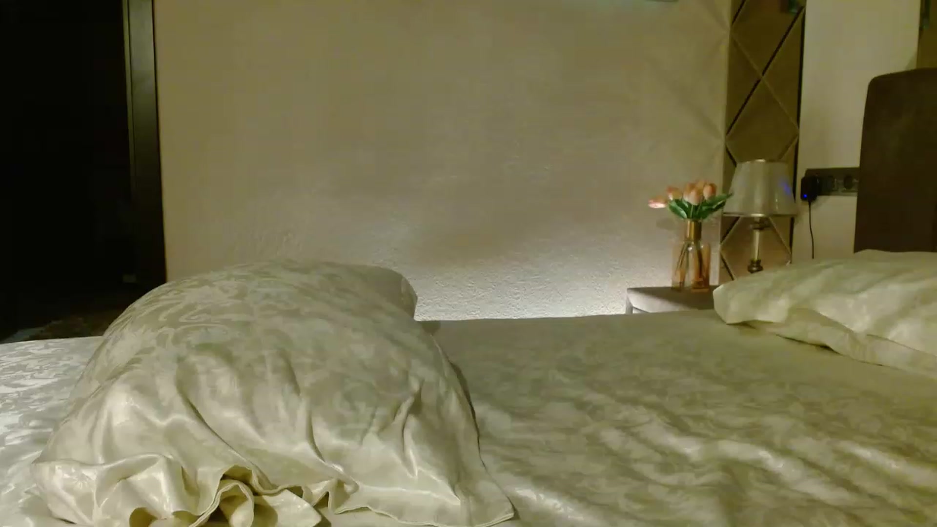Gallery image thumbnail from UGLYGIRL_'s myfreecams stream on, 05/20/2023, 01:19 image 12 of 20