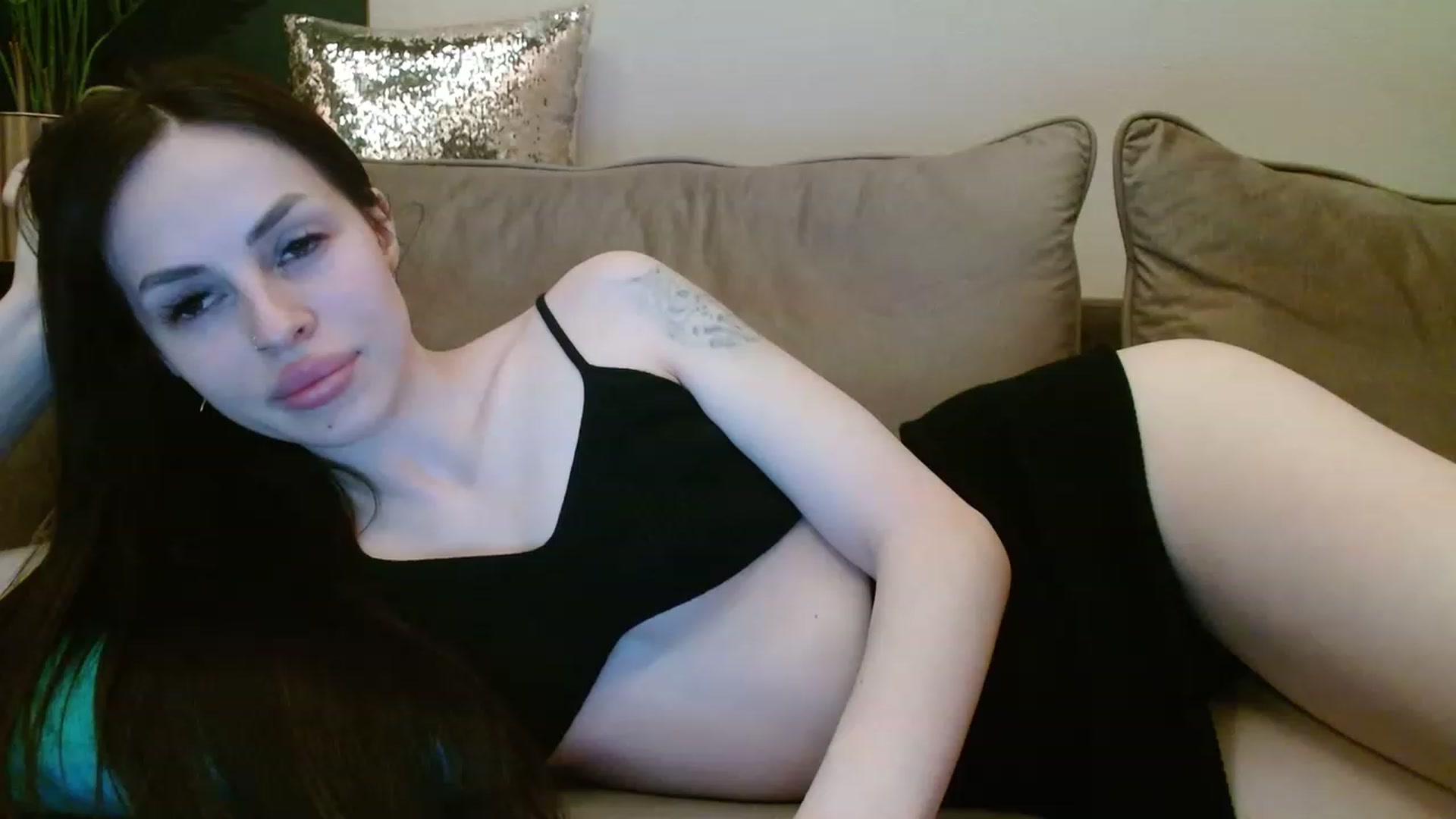 Gallery image thumbnail from UGLYGIRL_'s myfreecams stream on, 06/18/2023, 20:27 image 5 of 20