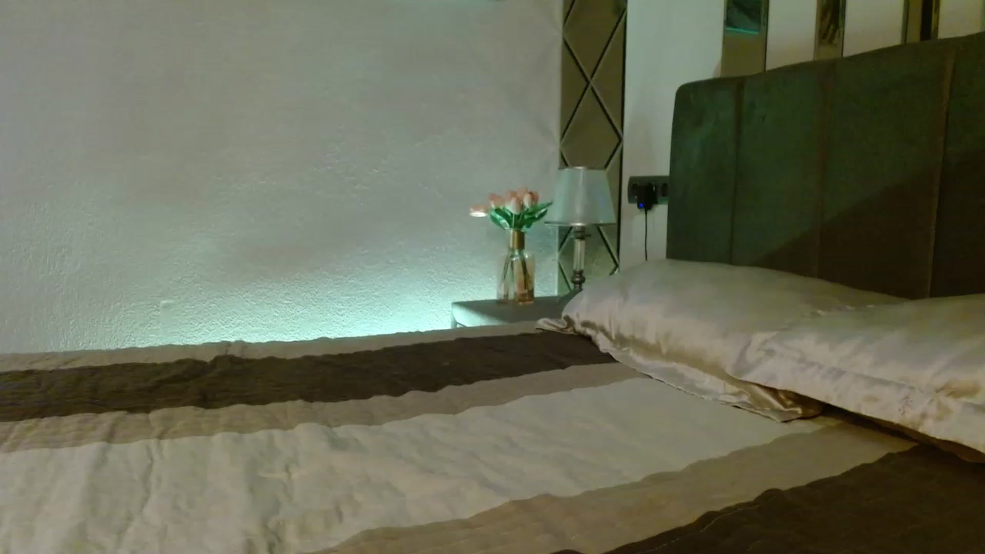 Gallery image thumbnail from UGLYGIRL_'s myfreecams stream on, 06/27/2023, 03:37 image 10 of 20
