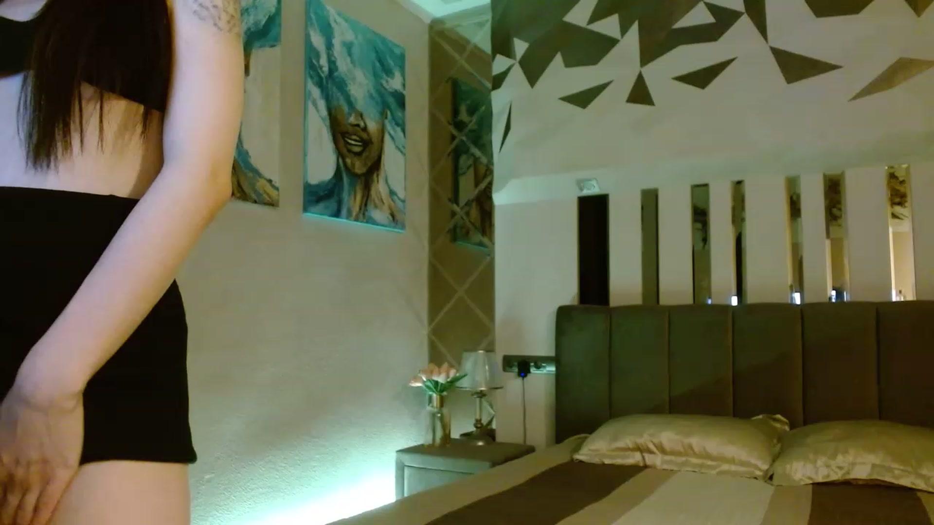 Gallery image thumbnail from UGLYGIRL_'s myfreecams stream on, 06/27/2023, 19:22 image 12 of 20