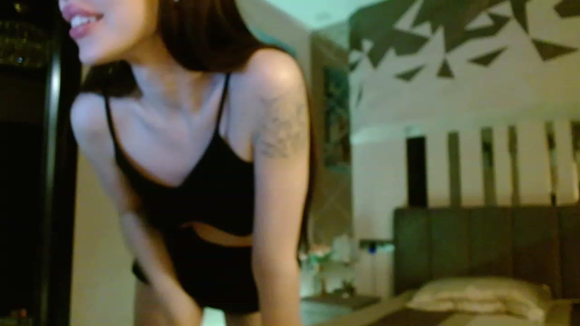 Gallery image thumbnail from UGLYGIRL_'s myfreecams stream on, 06/27/2023, 19:45 image 4 of 20