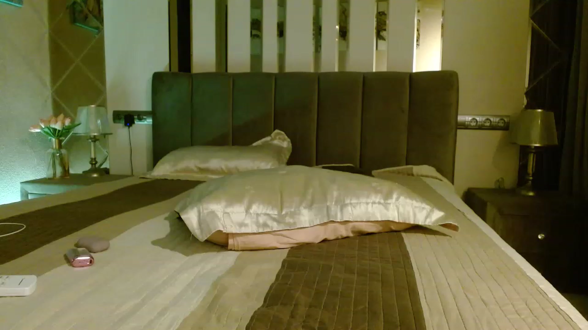Gallery image thumbnail from UGLYGIRL_'s myfreecams stream on, 06/28/2023, 23:23 image 12 of 20
