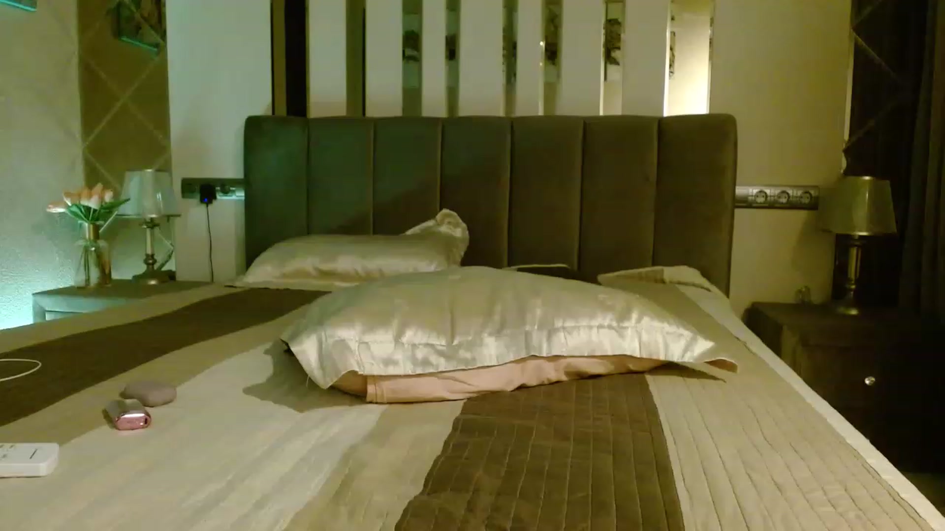 Gallery image thumbnail from UGLYGIRL_'s myfreecams stream on, 06/28/2023, 23:23 image 8 of 20