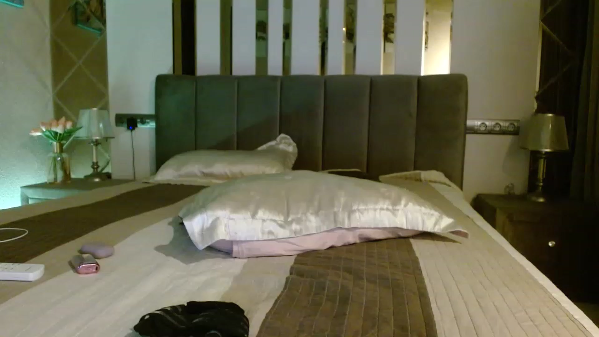 Gallery image thumbnail from UGLYGIRL_'s myfreecams stream on, 06/28/2023, 23:23 image 18 of 20