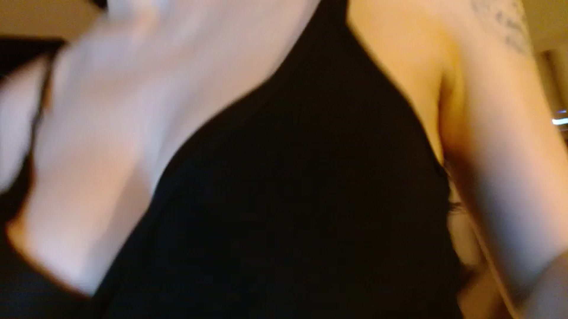 Gallery image thumbnail from UGLYGIRL_'s myfreecams stream on, 06/30/2023, 02:44 image 6 of 20