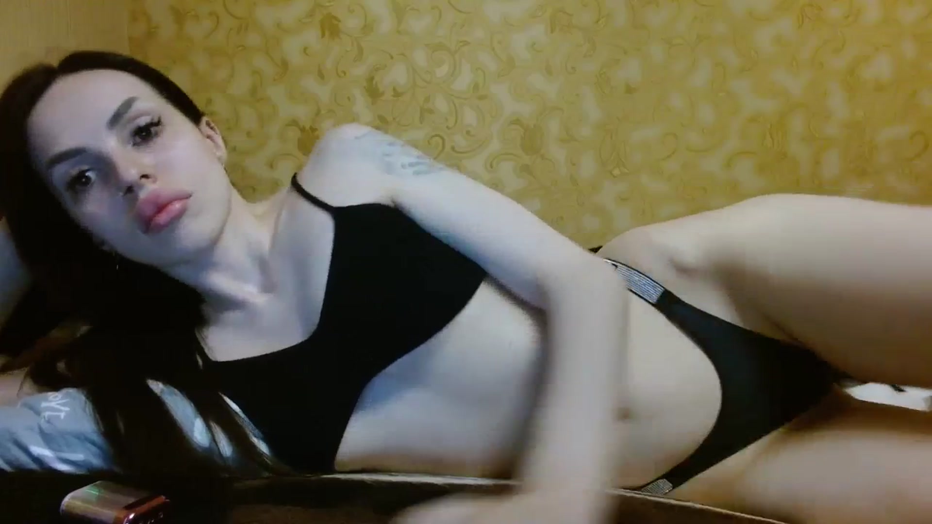Gallery image thumbnail from UGLYGIRL_'s myfreecams stream on, 08/06/2023, 18:22 image 17 of 20