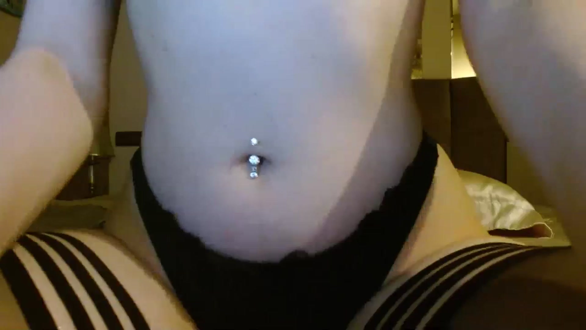 Gallery image thumbnail from UGLYGIRL_'s myfreecams stream on, 08/13/2023, 19:18 image 17 of 20