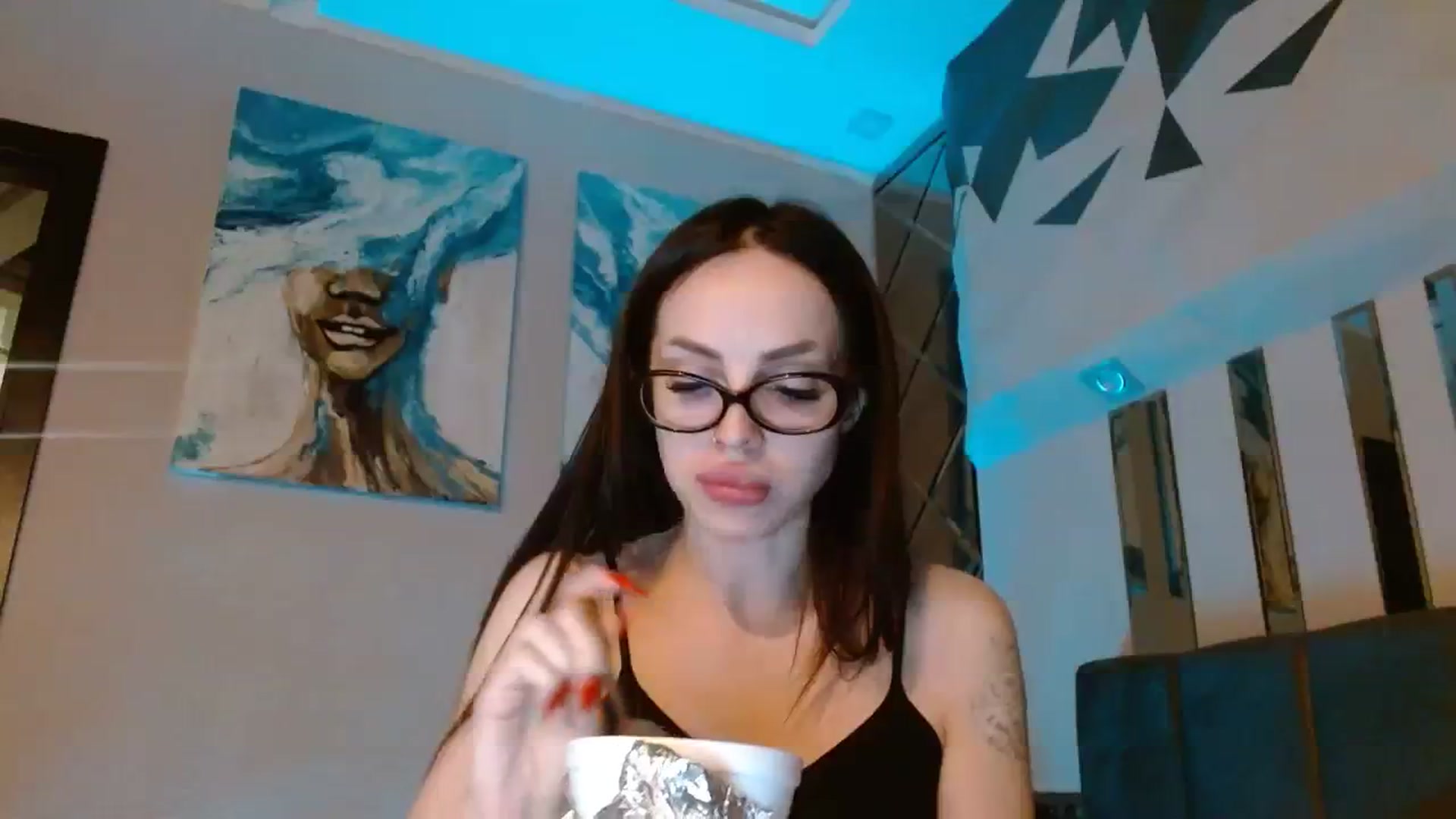 Gallery image thumbnail from UGLYGIRL_'s myfreecams stream on, 08/15/2023, 19:25 image 6 of 20